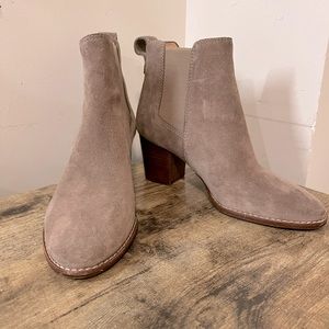 Madewell beige suede ankle booties